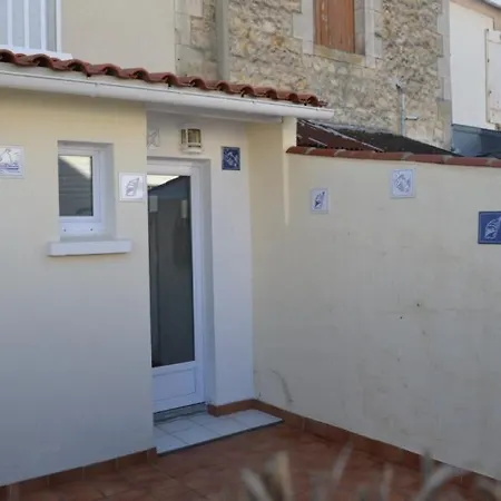 Dom wakacyjny Maison 300 M De La